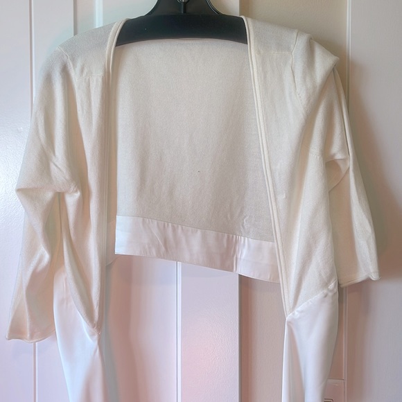 Jenny Yoo sweater with back tie in beautiful condition- only worn for 1 hour - Picture 4 of 7